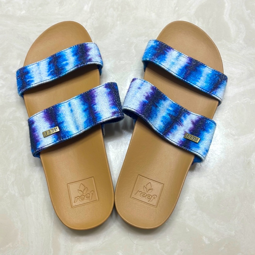 Reef Cushion Bounce Sandals Blue Tie Dye size 6